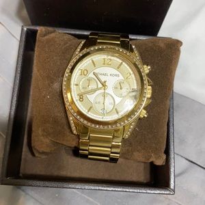 Michael kors woman watch
